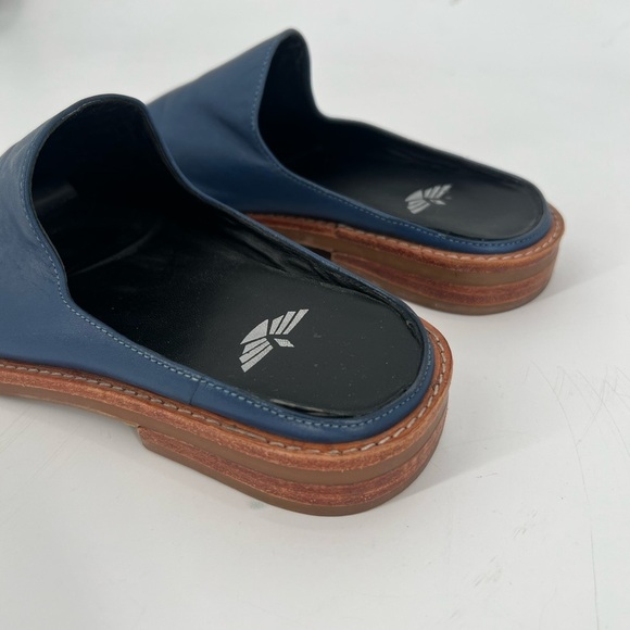 Fortress Of Inca Leather Adra Mule Slides In Navy - Picture 6 of 7